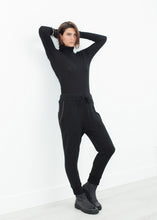 Load image into Gallery viewer, Highsoft Cropped Sweat in Black